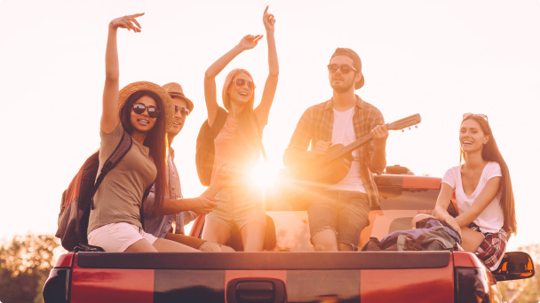 como viajar con amigos
